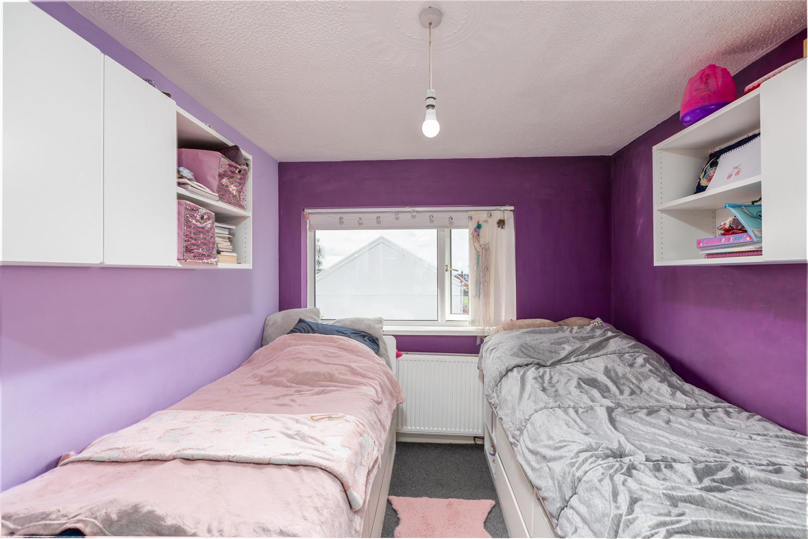 Chiltern Close, Fforestfach, Swansea, SA5 5DA